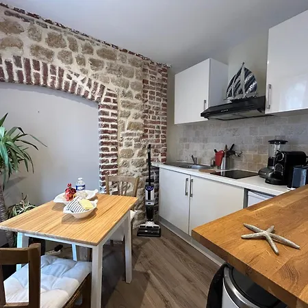 Elegant Studio, Acces Direct A La ! *