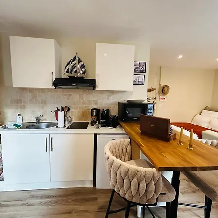 Sejour A 2 Personnes Parking & Apartmán *